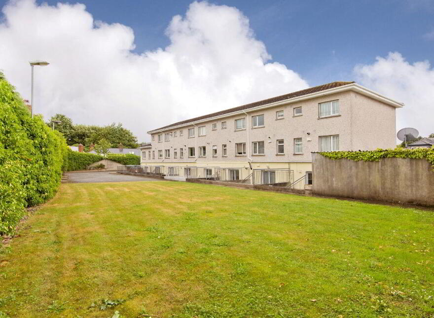 3 Parkside View, Off Nephin Road, Navan Road, Dublin 7, D07EY68