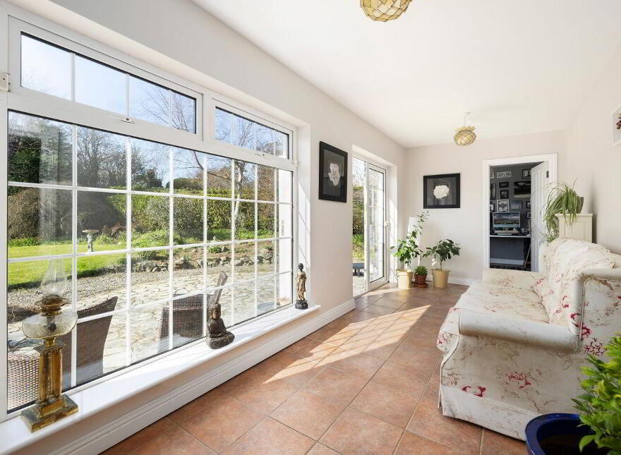 Papion, Erskine Avenue, The Burnaby, Greystones, A63AV88
