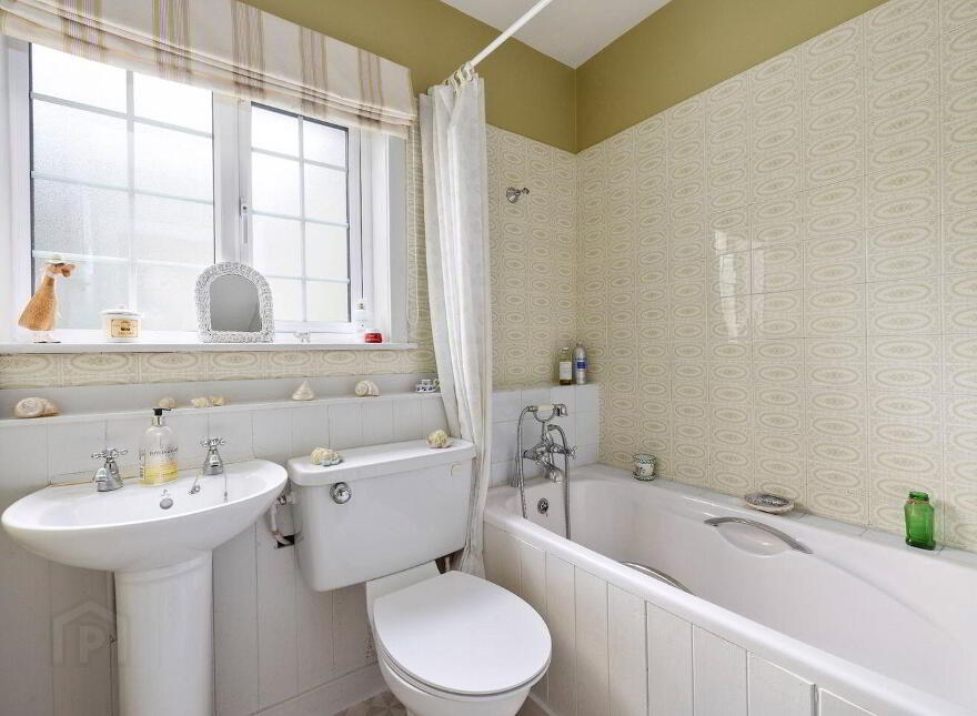 Papion, Erskine Avenue, The Burnaby, Greystones, A63AV88
