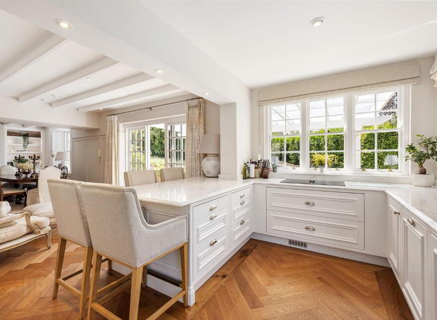 Glenair House, And Gate Lodge, Priory Road, Delgany, A63RX52