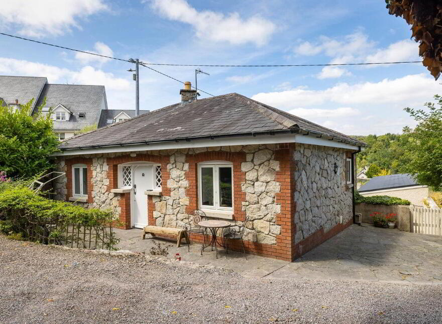 Glenair House, And Gate Lodge, Priory Road, Delgany, A63RX52
