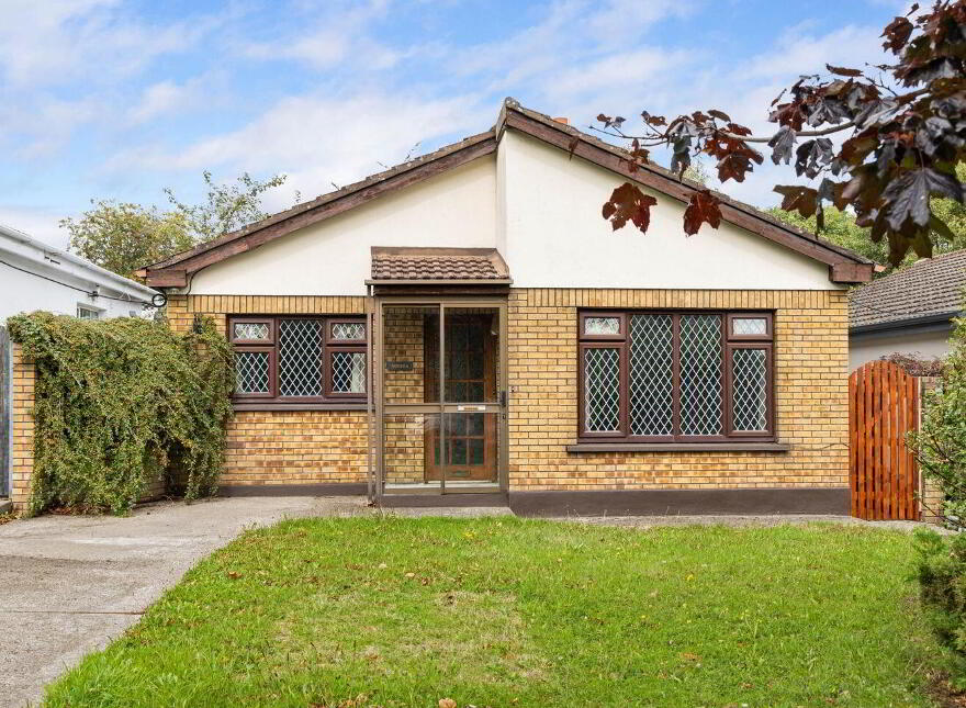 1 Redford Park, Greystones, A63FK52 photo