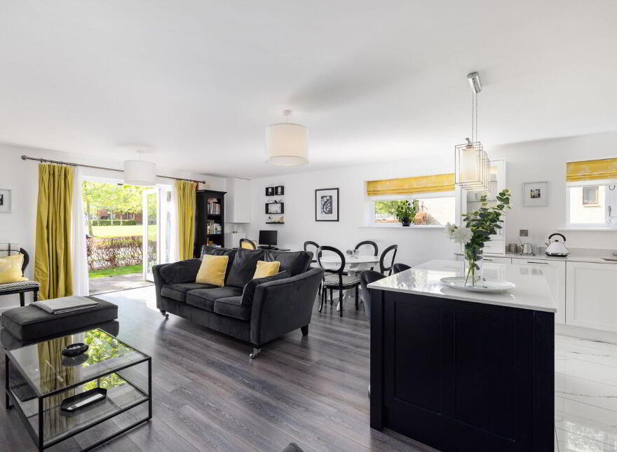 165 Charlesland Court, Greystones, A63F4W2 photo