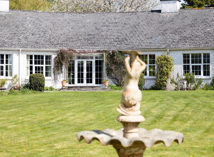 Arlonstown House, On Approx, 3.94 Hec (9, 75 Acres), Swainstown, Kilmessan, C15XY26
