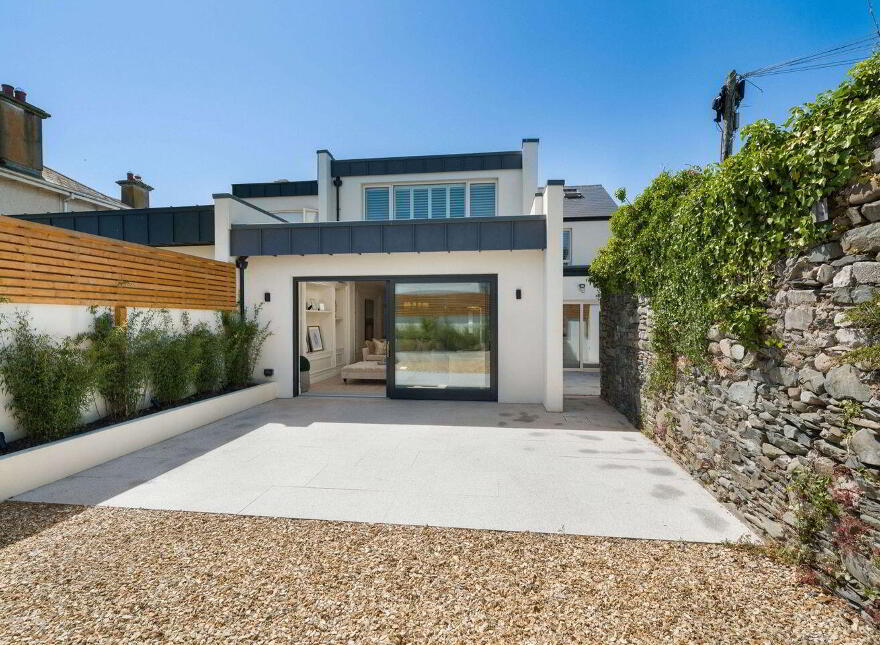 5 Strand Street, Skerries, K34W640 photo