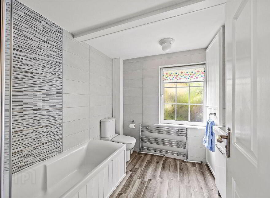 Whispering Pines, Reenacappul, Ahakista, Ahakista, P75NH21