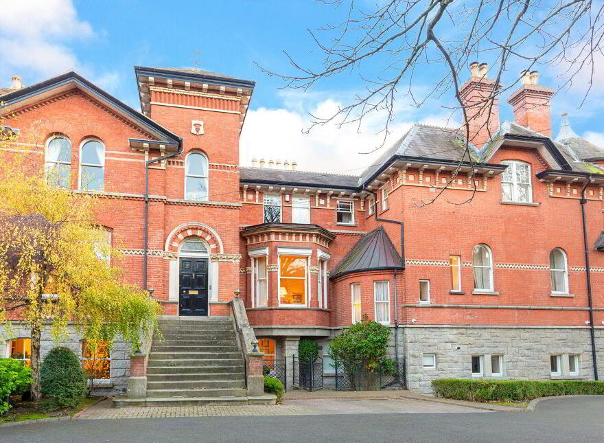 Apartment 12 Raglan Court, Raglan Road, Ballsbridge, Donnybrook, D04XW25