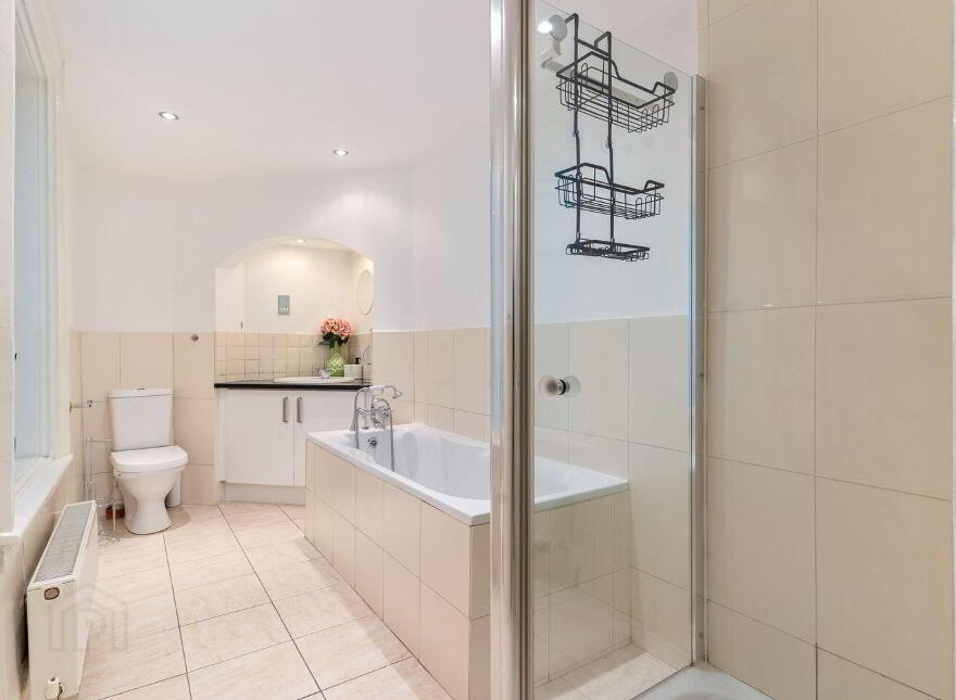 18 Albert Place East, Grand Canal Street, Dublin 2, D02AH61