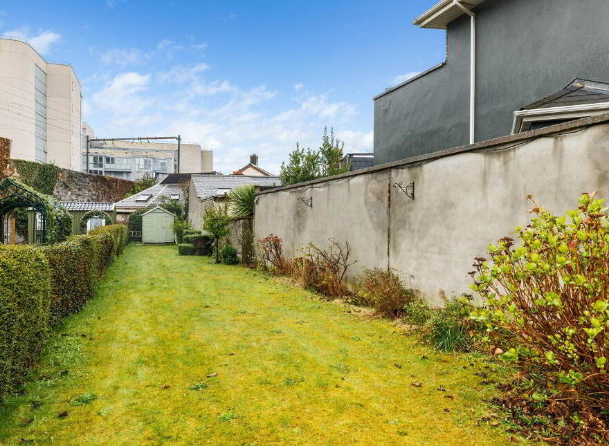 1 Barrow Street, Off Grand Canal Street, Dublin 4, D04R8X0
