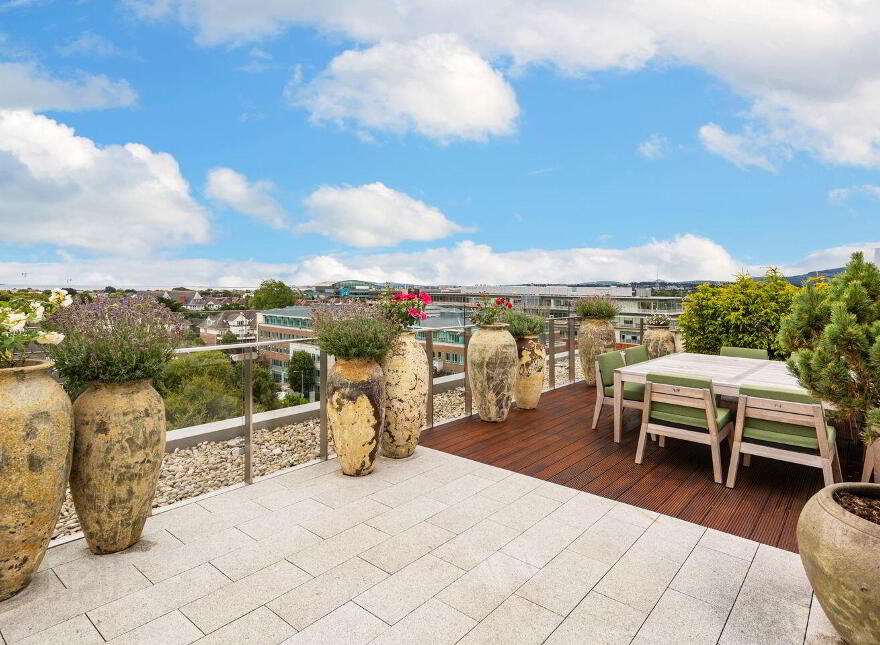28 The Hutchins, Lansdowne Place, Ballsbridge, Ballsbridge, D04W4A8