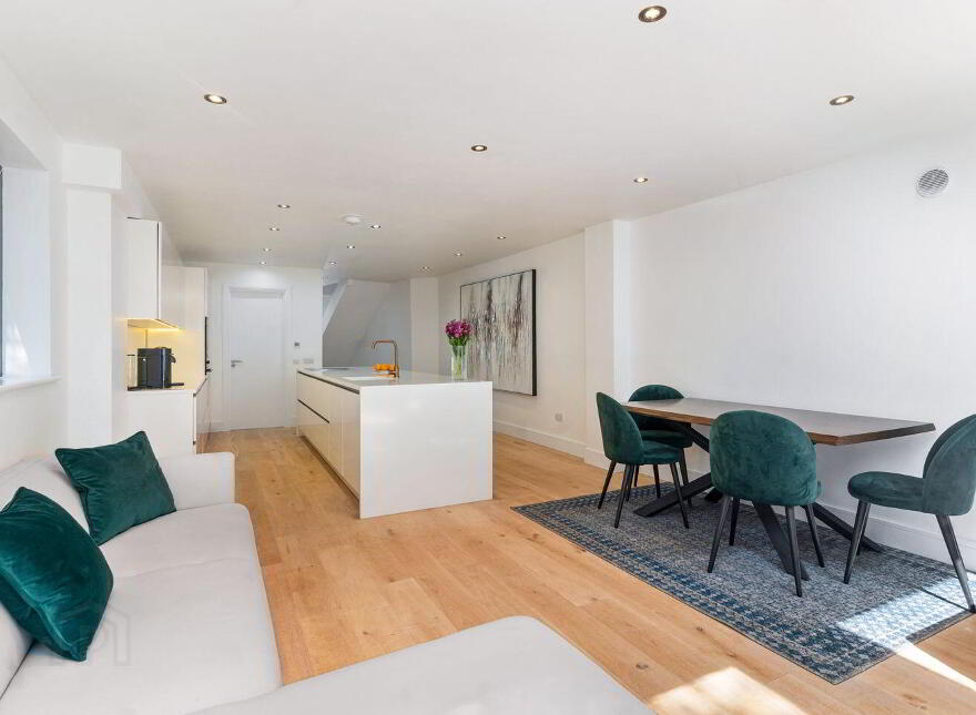 93 Waterloo Lane, Ballsbridge, Ballsbridge, D04C4A3