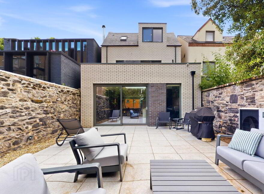 40 Leeson Place, Dublin 2, D02H3C1