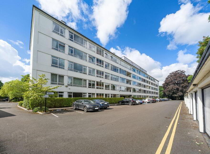 No, 1 St. Ann's Apartments, Ailesbury Road,, Ballsbridge, Ballsbridge, D04FP62