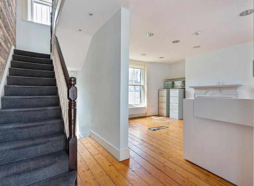 13 Lower Grand Canal Street, Dublin 2, D02T268