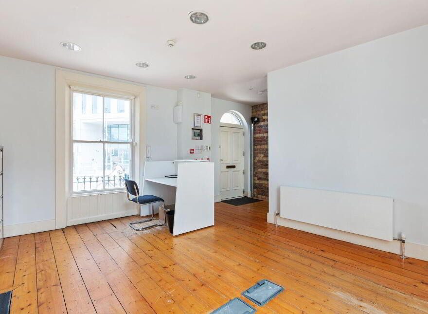 13 Lower Grand Canal Street, Dublin 2, D02T268