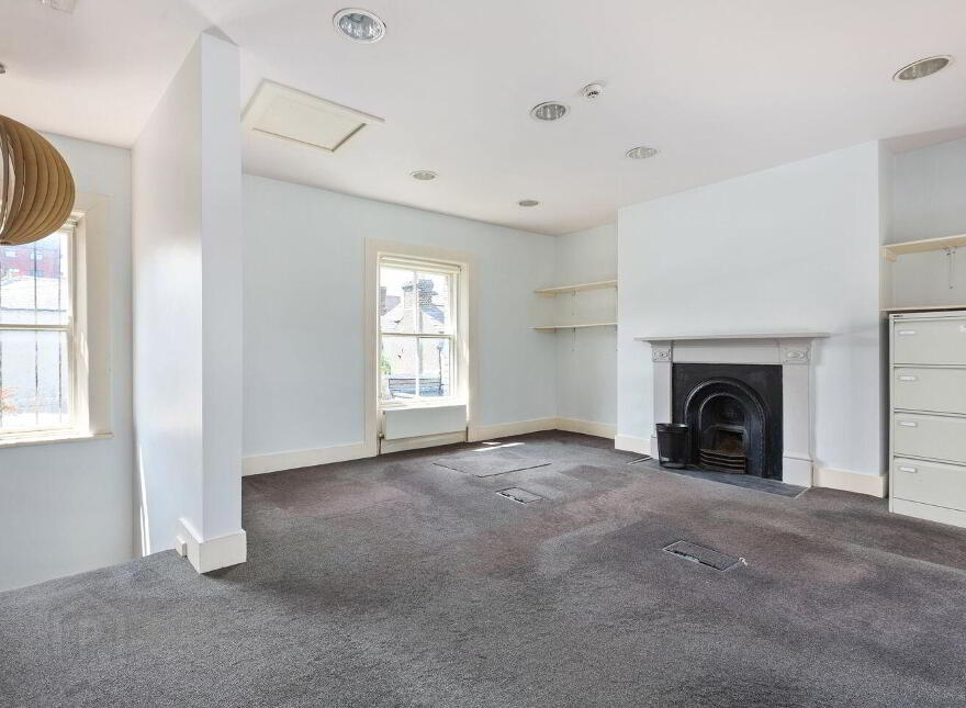 13 Lower Grand Canal Street, Dublin 2, D02T268