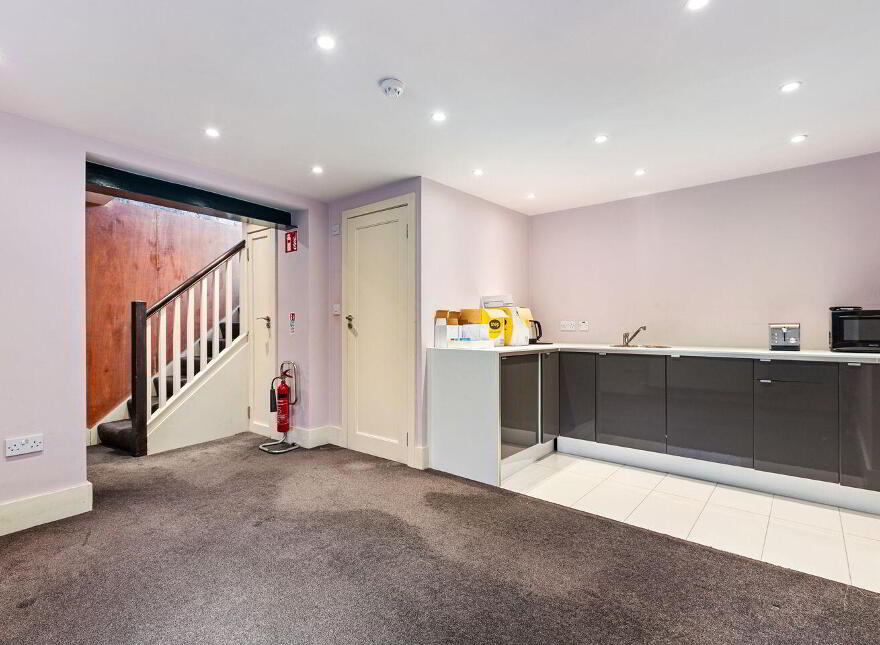 13 Lower Grand Canal Street, Dublin 2, D02T268
