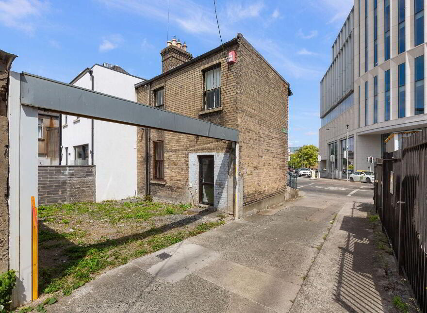 13 Lower Grand Canal Street, Dublin 2, D02T268