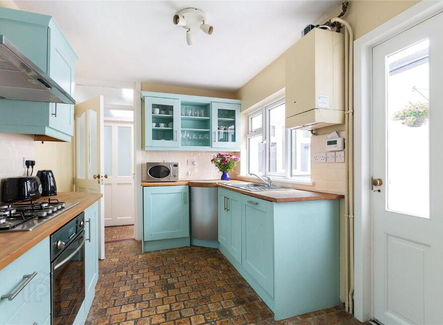 3 Emerald Cottages, Off Grand Canal Street, Dublin 4, D04Y3C9
