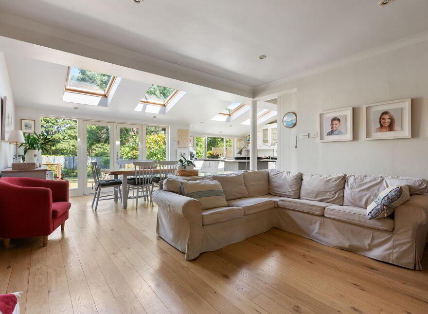37 Woodbine Road, Booterstown, A94HT62