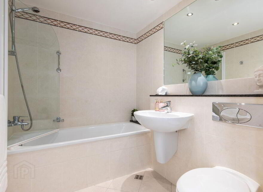 Penthouse, 177 The Links, Elmpark Green, Merrion Road, Dublin 4, D04FW21