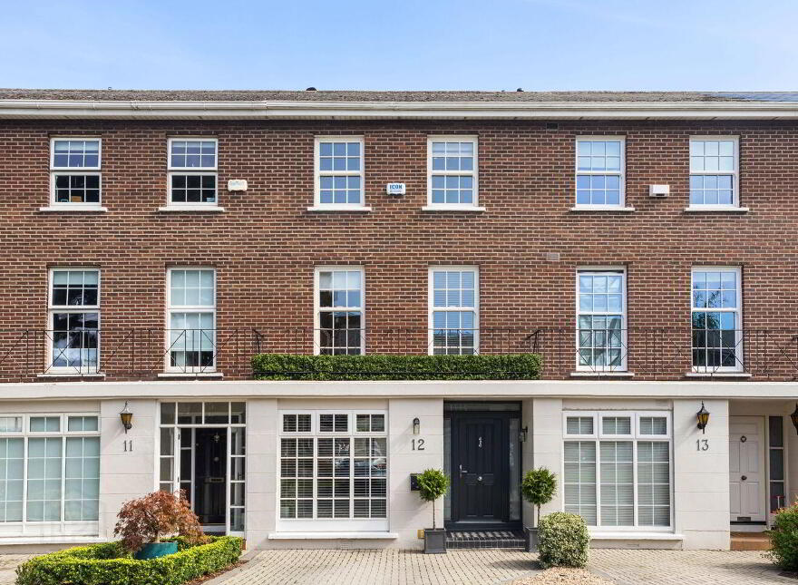 12 Eglinton Square, Dublin 4, D04A7K3 photo