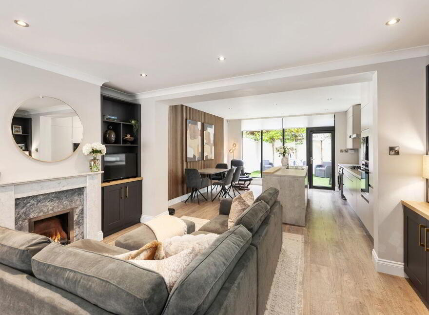 12 Eglinton Square, Dublin 4, D04A7K3
