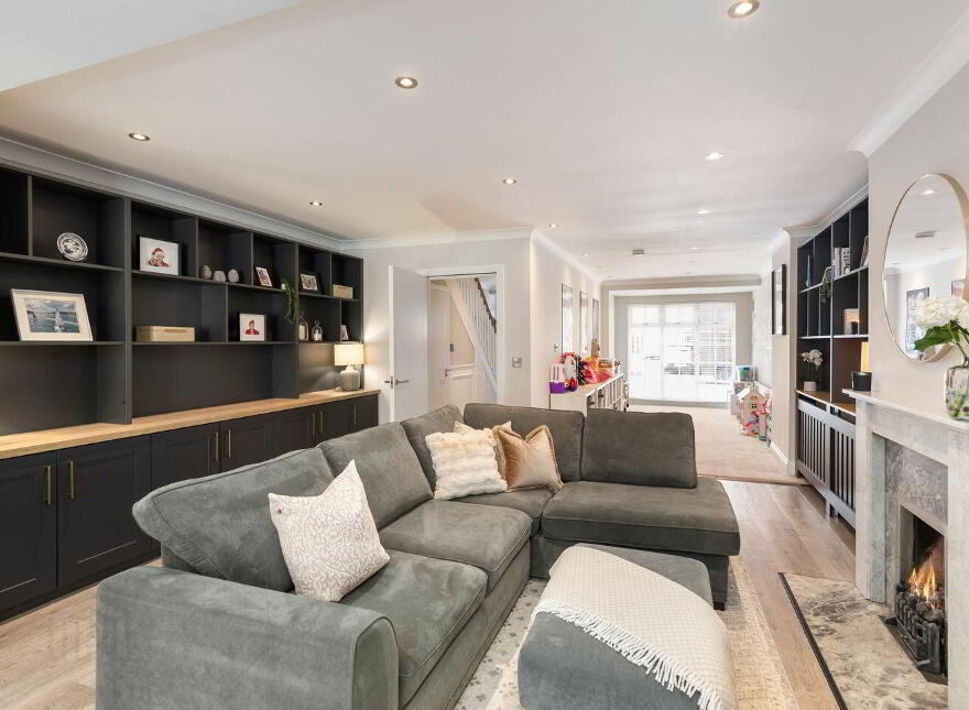 12 Eglinton Square, Dublin 4, D04A7K3