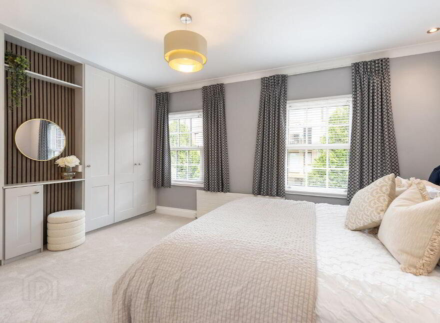 12 Eglinton Square, Dublin 4, D04A7K3