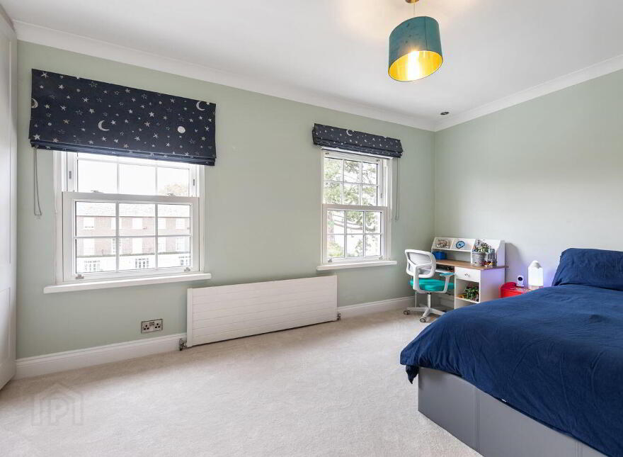 12 Eglinton Square, Dublin 4, D04A7K3