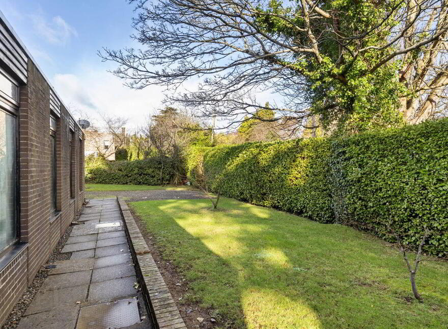 20 Kilteragh Pines, Foxrock, Foxrock, D18T6P6