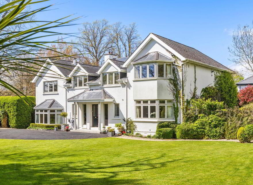 Castlemoyle, Leopardstown Road, Foxrock, Foxrock, D18K4H3