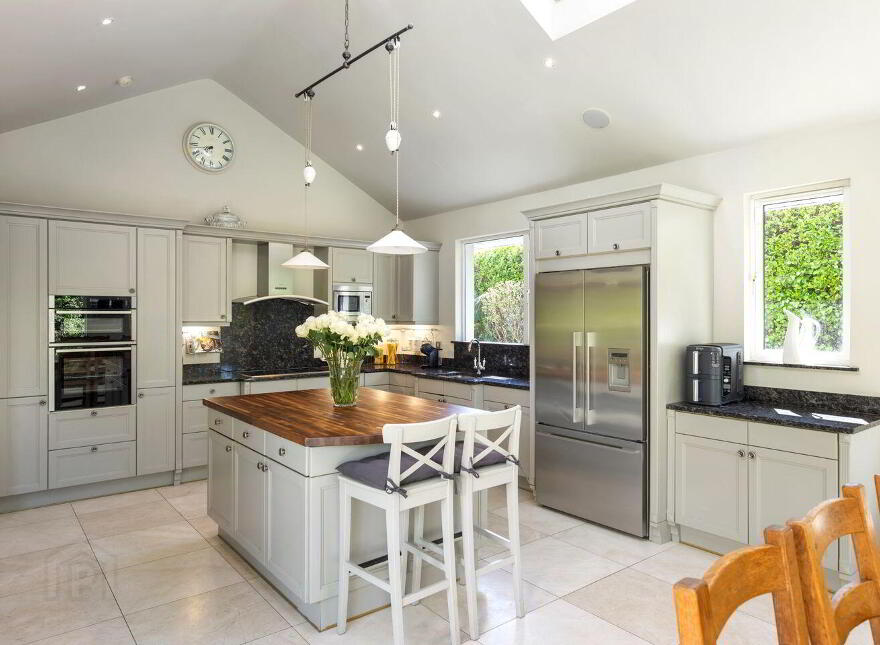 Castlemoyle, Leopardstown Road, Foxrock, Foxrock, D18K4H3