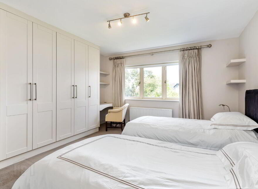Castlemoyle, Leopardstown Road, Foxrock, Foxrock, D18K4H3