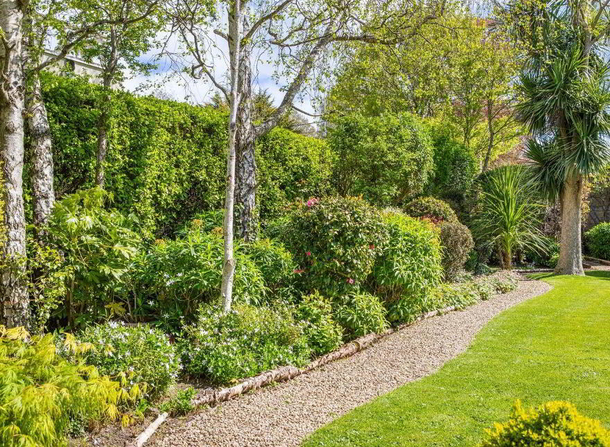 Castlemoyle, Leopardstown Road, Foxrock, Foxrock, D18K4H3