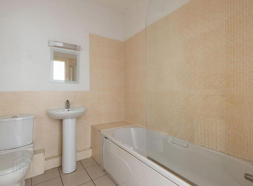108 East Courtyard, Tullyvale, Cabinteely, Cabinteely, D18RR80