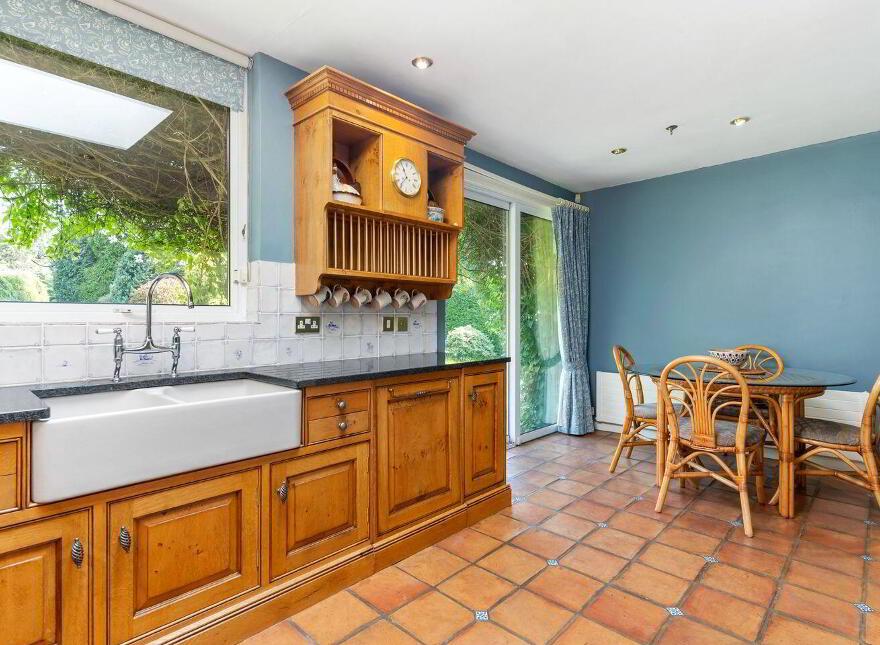 Woodview, Gordon Avenue, Dublin 18, D18N7Y0