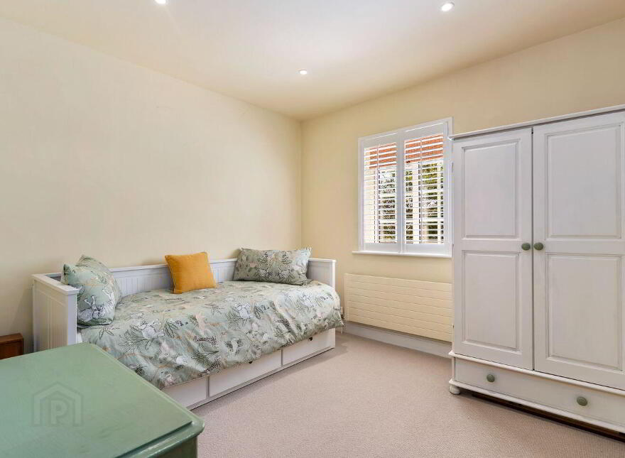 Woodview, Gordon Avenue, Dublin 18, D18N7Y0