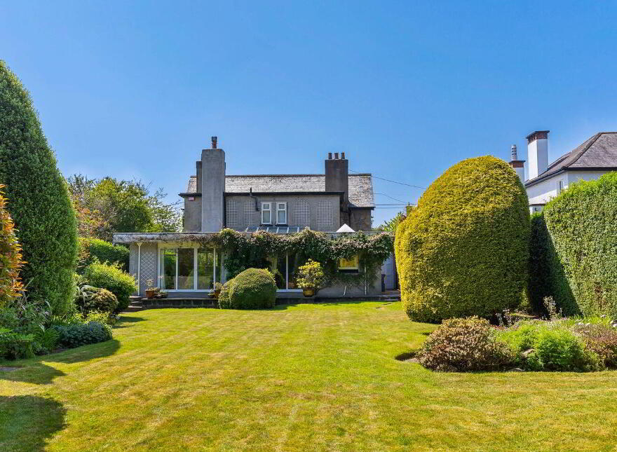 Woodview, Gordon Avenue, Dublin 18, D18N7Y0