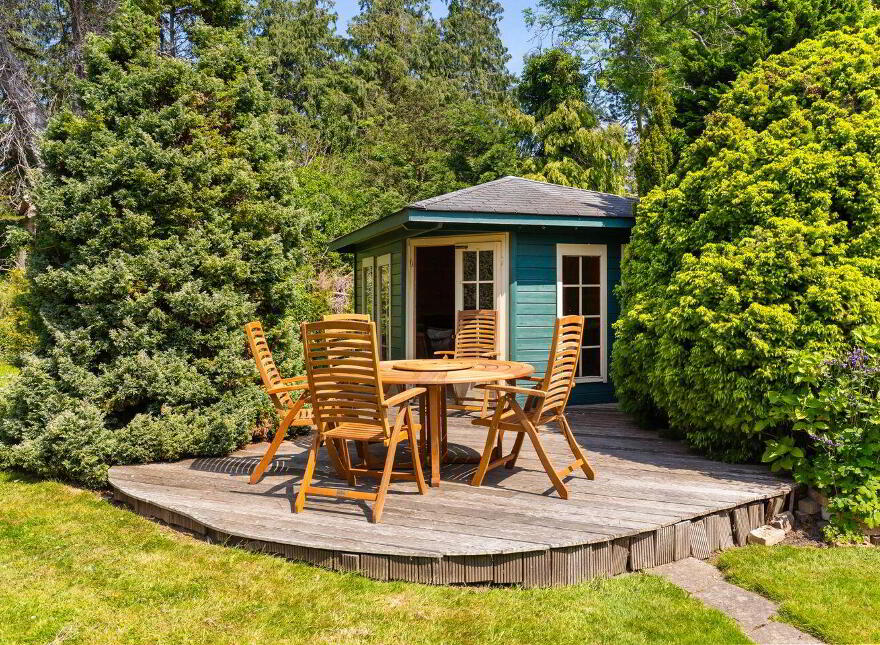 Woodview, Gordon Avenue, Dublin 18, D18N7Y0