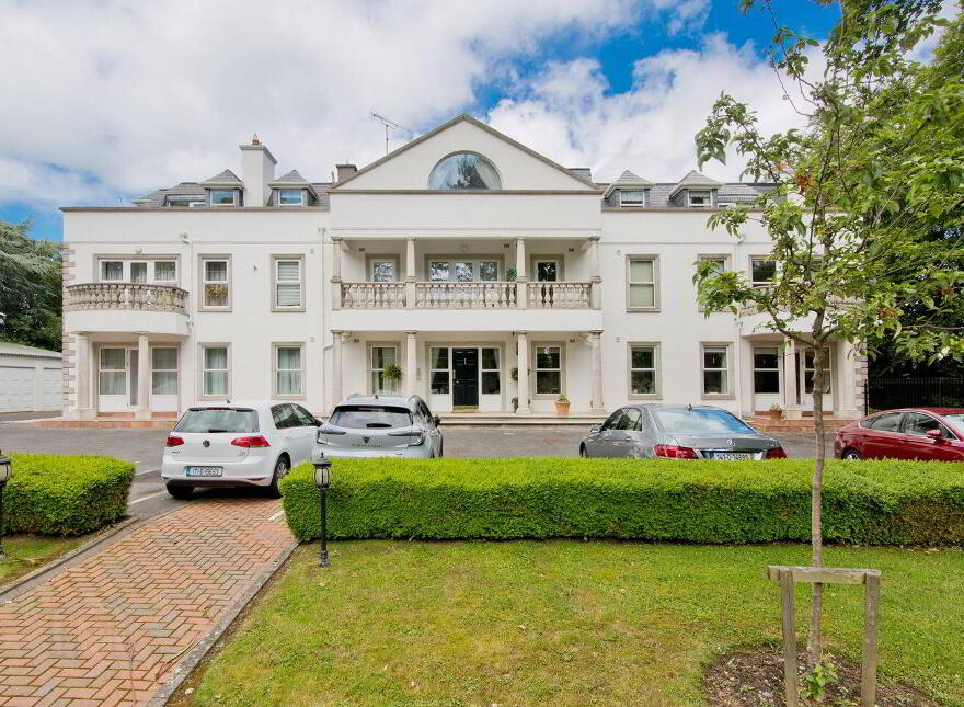 16 Westminster Hall, Westminster Road, Dublin 18, D18DH74