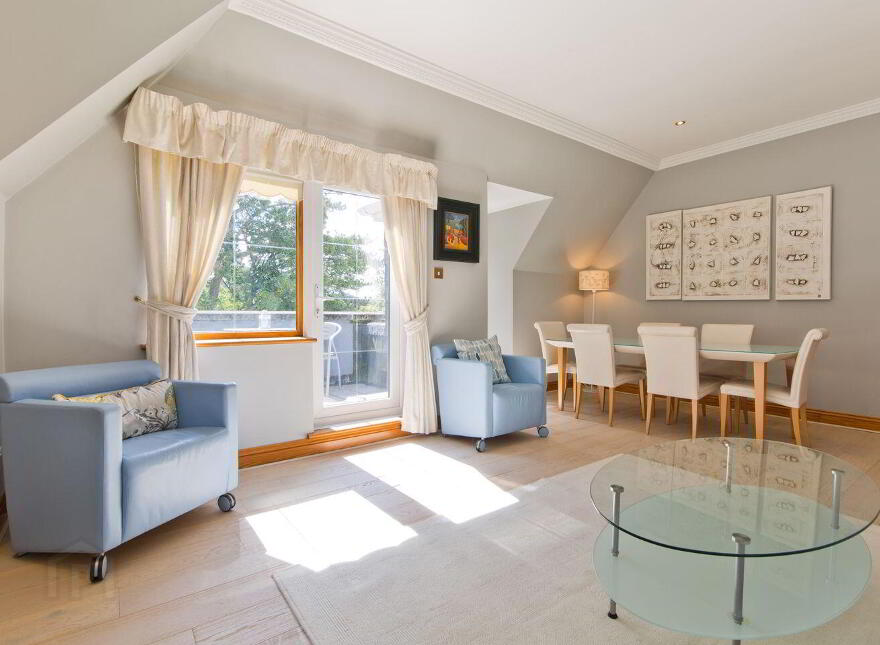 16 Westminster Hall, Westminster Road, Dublin 18, D18DH74