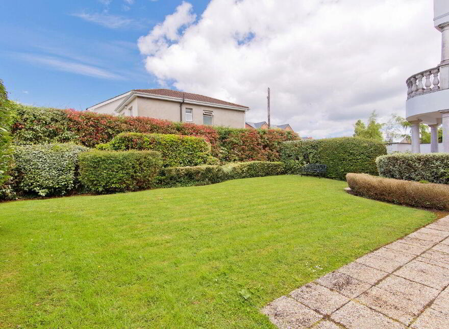 16 Westminster Hall, Westminster Road, Dublin 18, D18DH74
