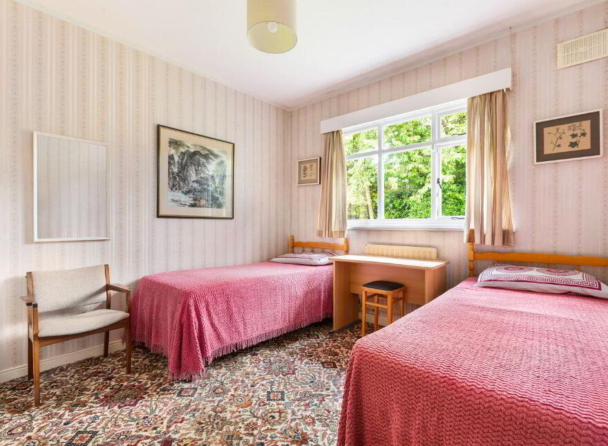 Cragleigh, Leopardstown Road, Leopardstown, Leopardstown, D18P2N3