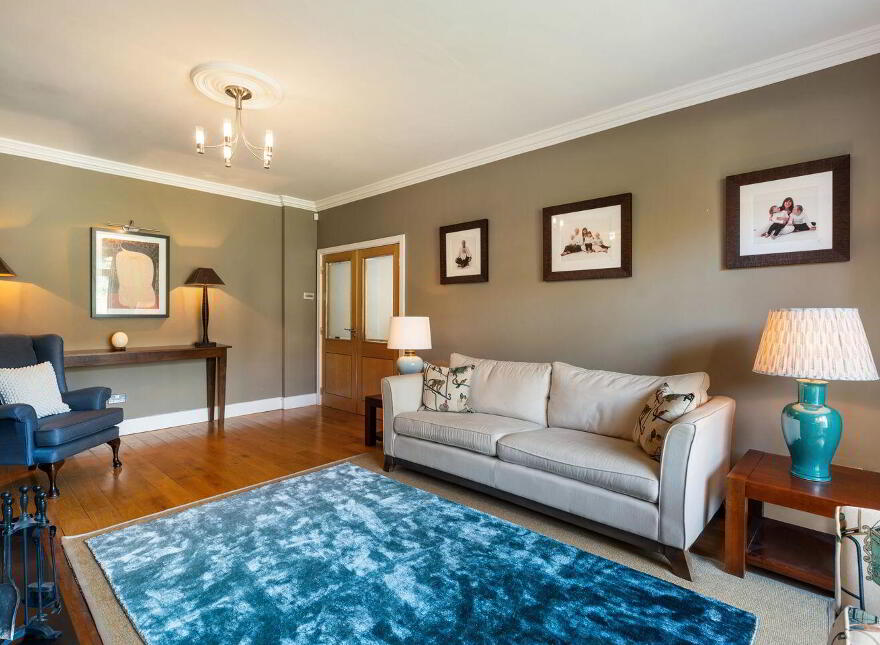 27 Cairnfort, Stepaside, Stepaside, D18K768