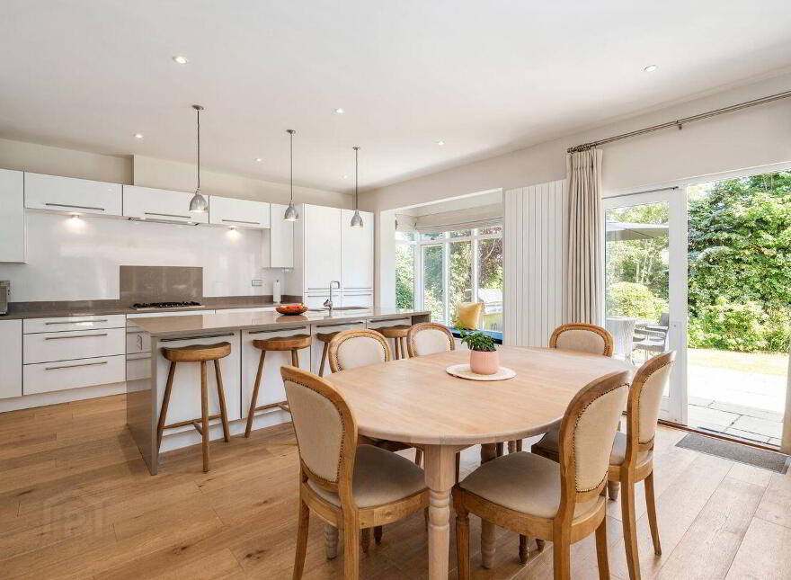 27 Cairnfort, Stepaside, Stepaside, D18K768