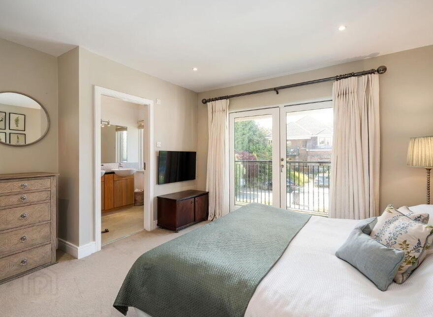 27 Cairnfort, Stepaside, Stepaside, D18K768