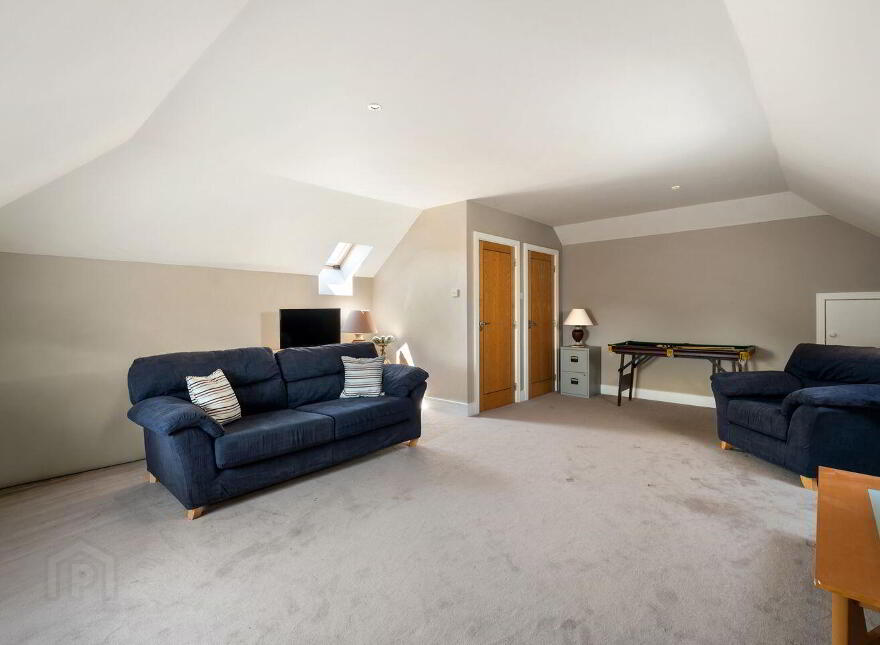 27 Cairnfort, Stepaside, Stepaside, D18K768