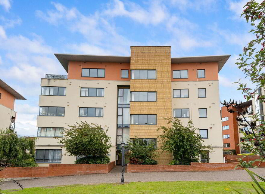 33 The Oval, Tullyvale, Cabinteely, Cabinteely, D18WC04 photo