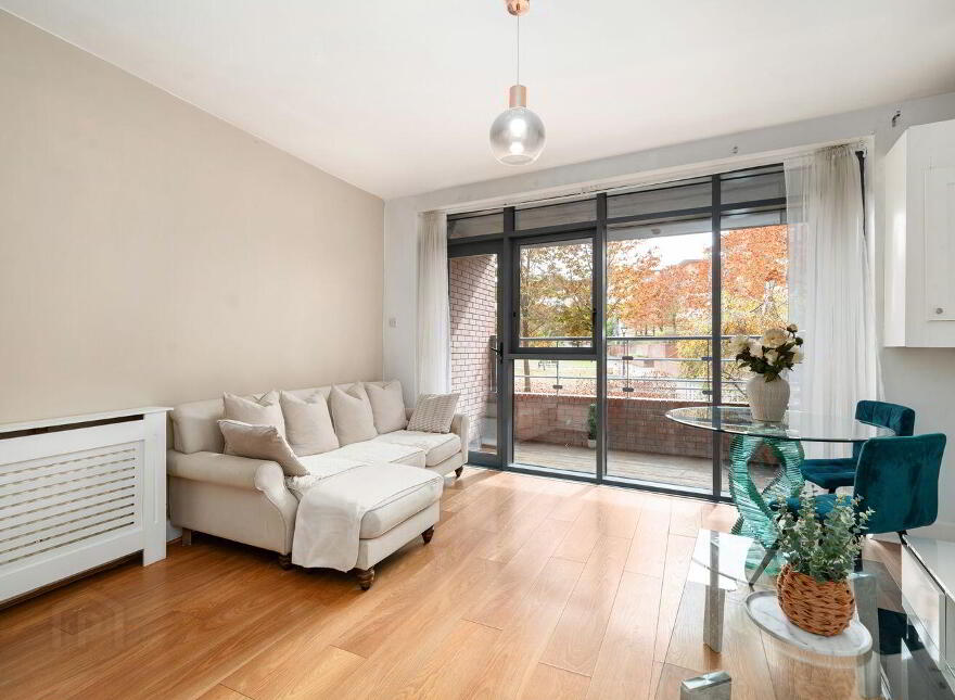 33 The Oval, Tullyvale, Cabinteely, Cabinteely, D18WC04